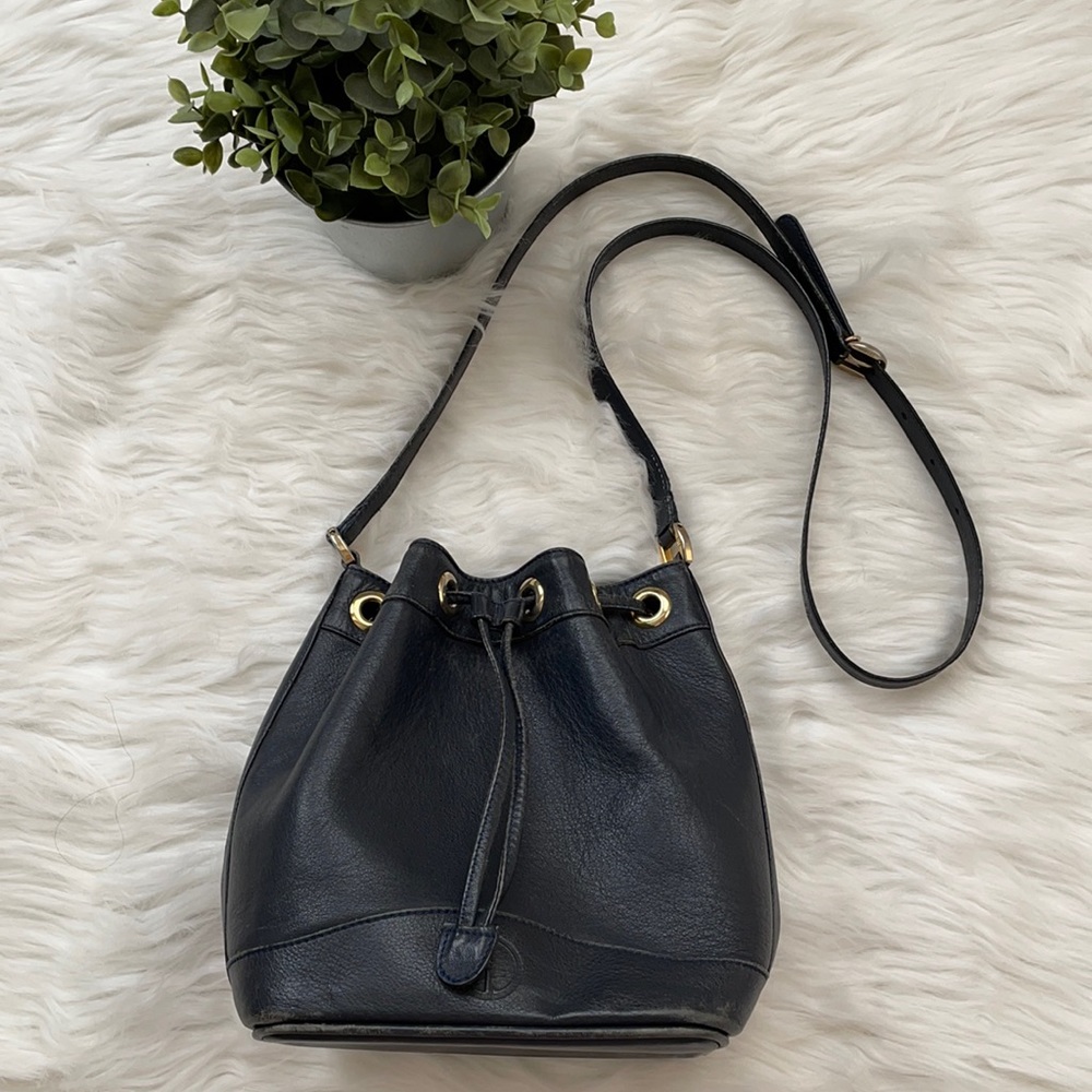 GUCCI authentic vintage bag in navy blue